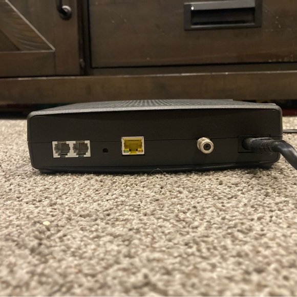 Arris Cable Modem Black Touchstone Docsis 3.0 MODEL #TM1602A - Picture 3 of 3